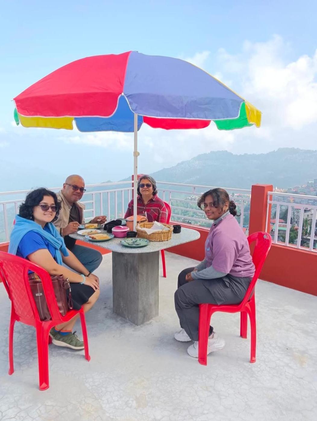 Rambler's Nesting Homestay Darjeeling  Eksteriør billede